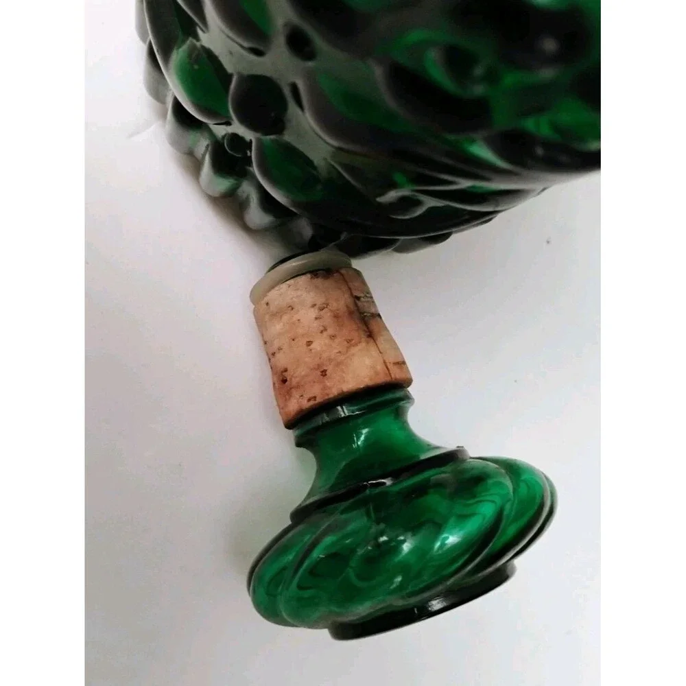 Vintage 1968 Jim Beam Emerald Green Glass Decanter Bottle KY-DRB-230 Stopper